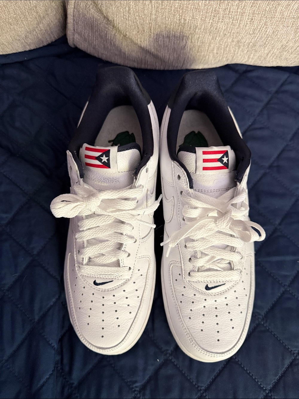 Nike Puertorico White Low-Top Sneakers with Navy Lining and Red Flag Tongue